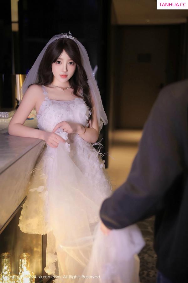   [XiuRen]高清写真图 2024.12.13 No.9601 桃妖夭 丝袜美腿第19张图片